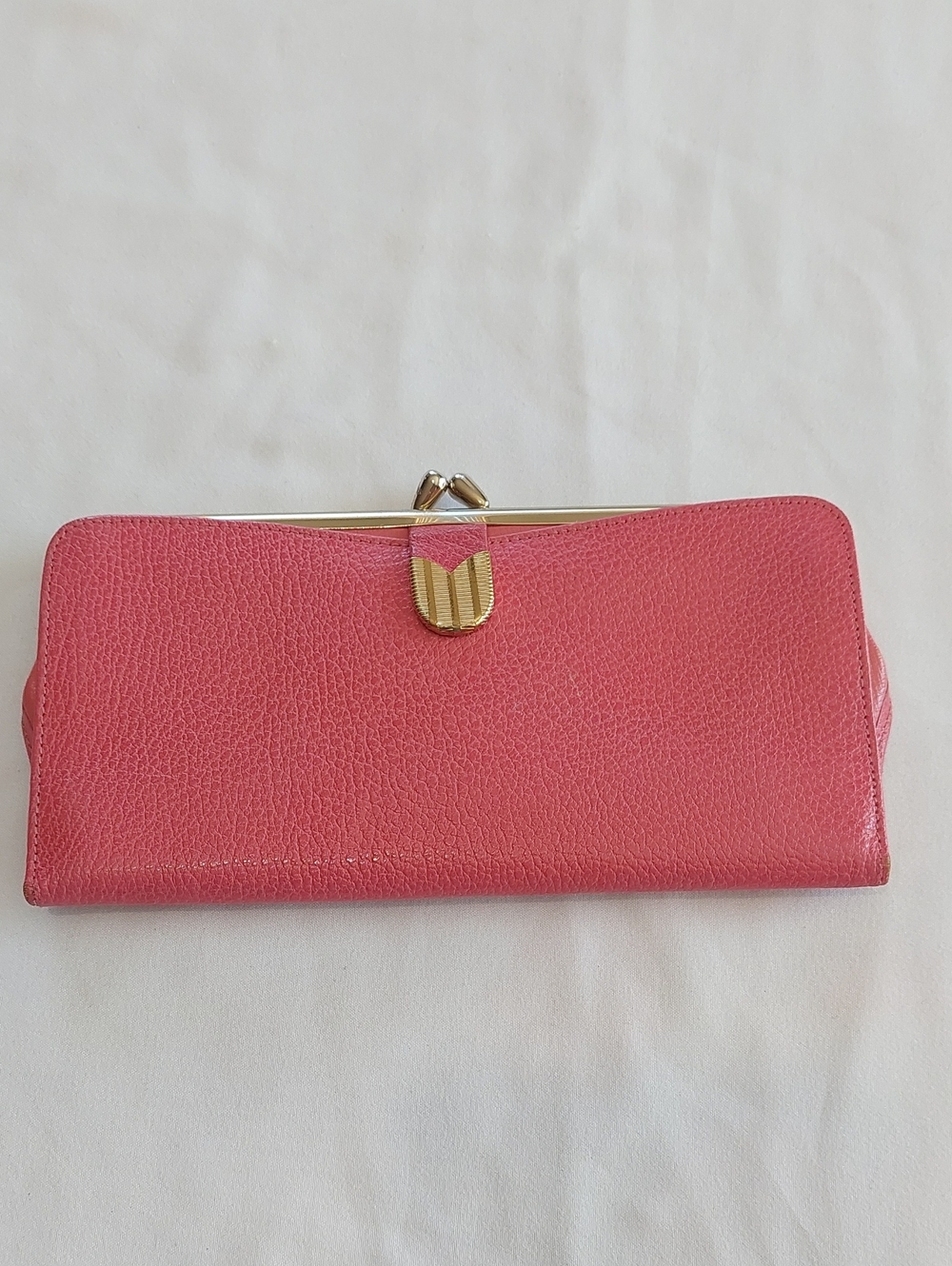Bond Street Vintage Women's Pink Leather Clutch Wallet